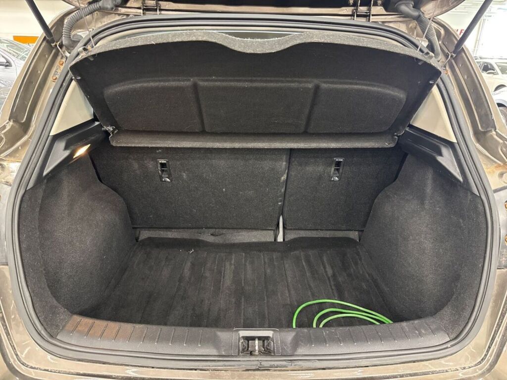 Nissan Pulsar 2015 Ruskea (beige)