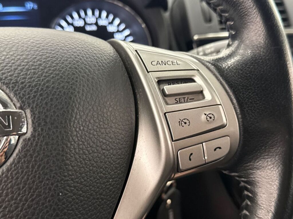 Nissan Pulsar 2015 Ruskea (beige)