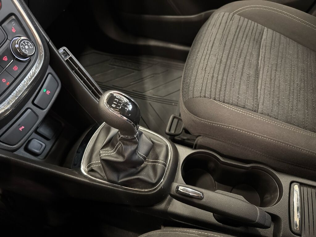 Opel Mokka 2015 Valkoinen