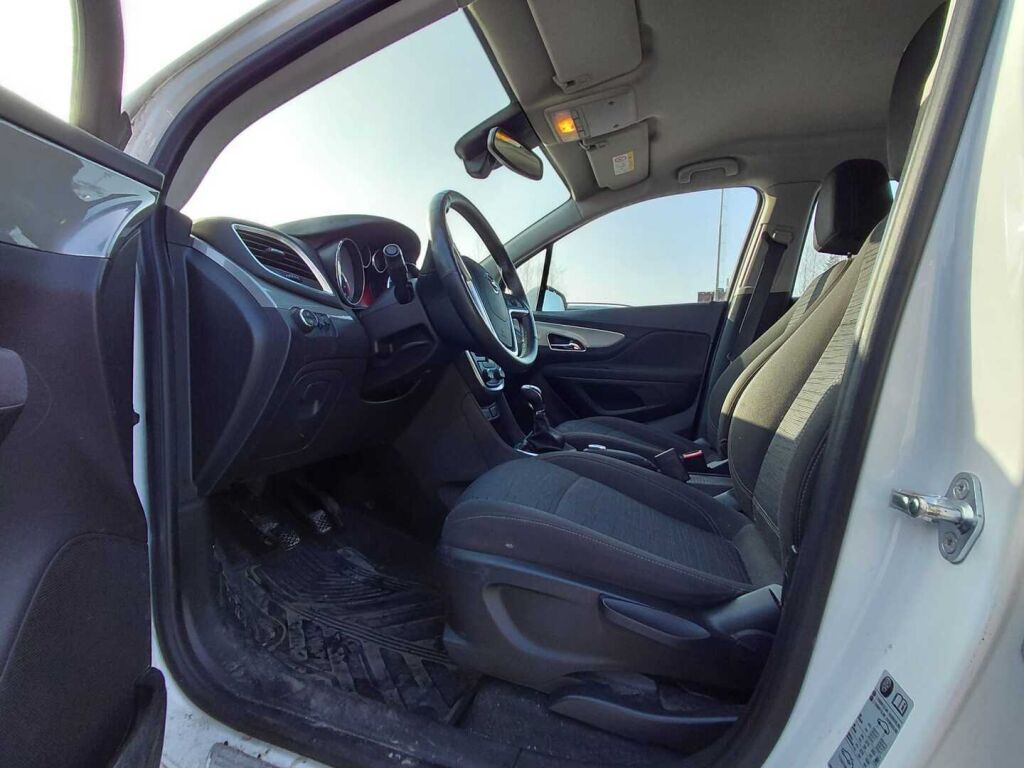 Opel Mokka 2015 Valkoinen
