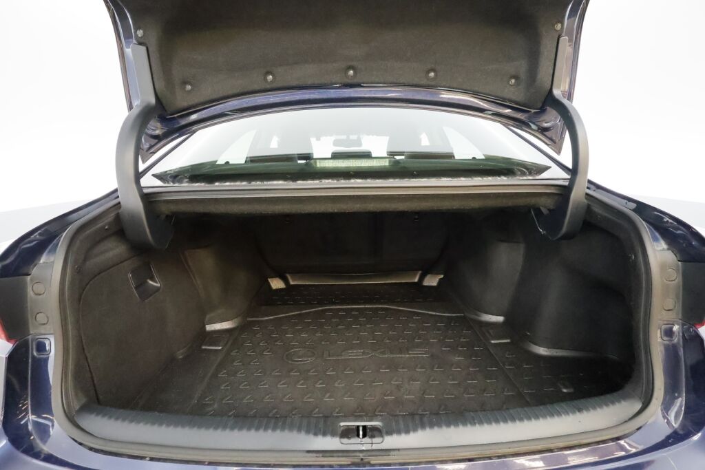 Lexus IS 2014 Sininen