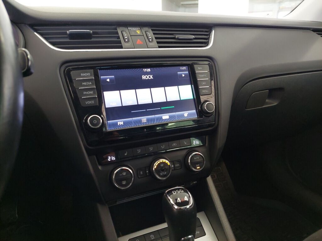Skoda Octavia 2014 Valkoinen