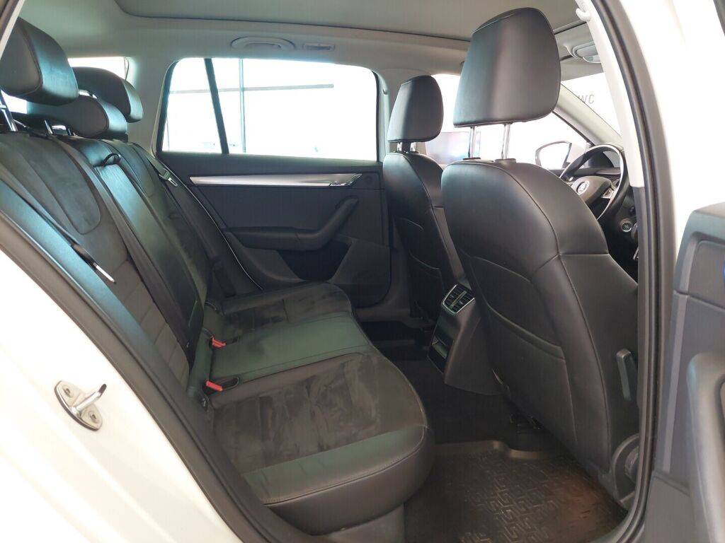 Skoda Octavia 2014 Valkoinen