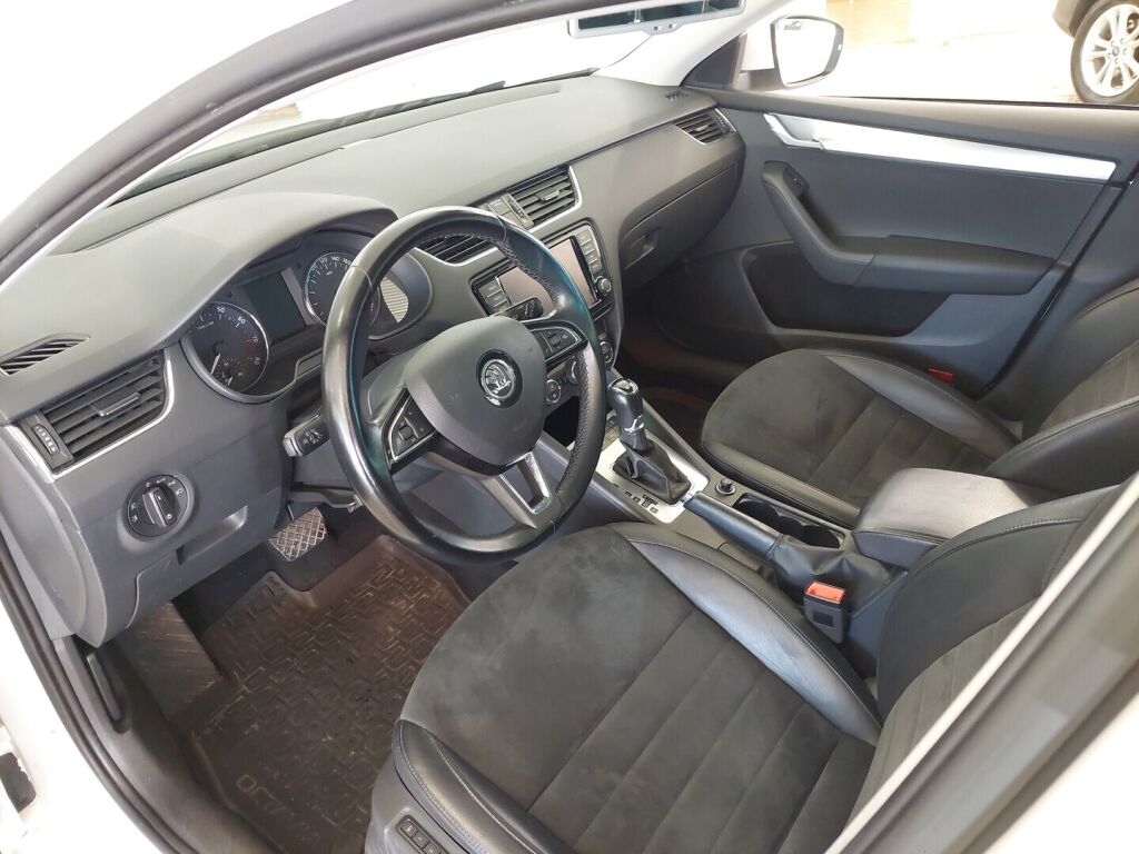 Skoda Octavia 2014 Valkoinen