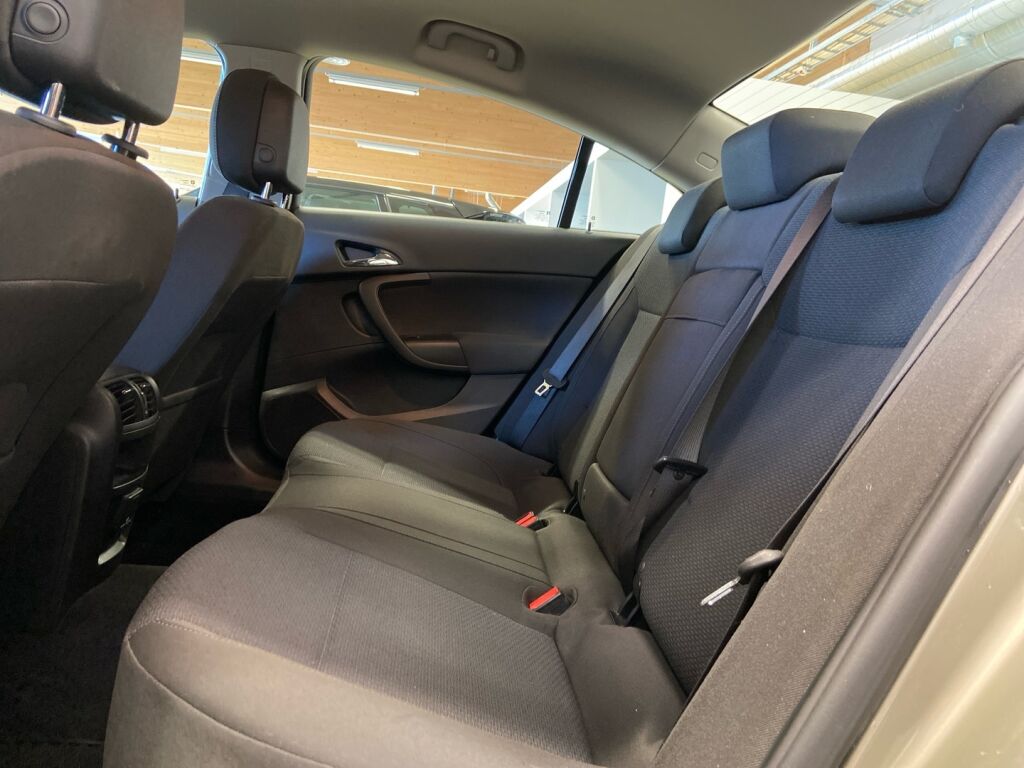 Opel Insignia 2015 Ruskea (beige)