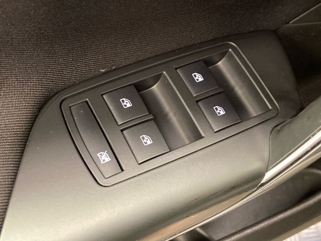 Opel Insignia 2015 Ruskea (beige)