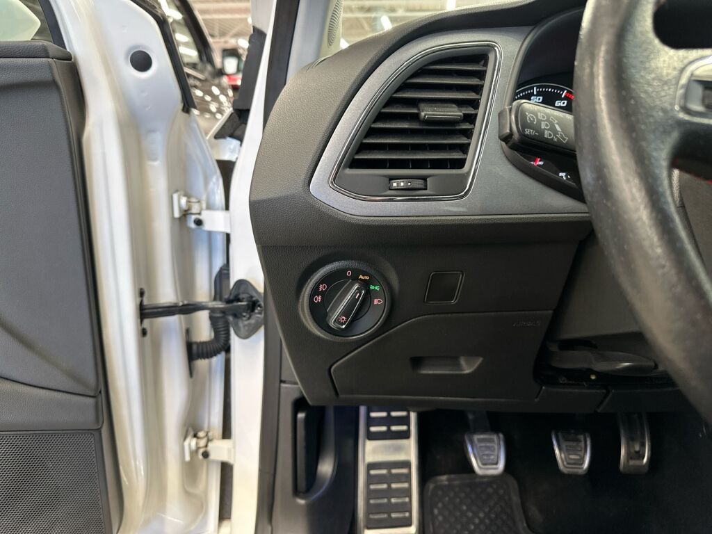 Seat Leon ST 2014 Valkoinen