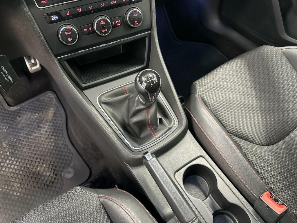 Seat Leon ST 2014 Valkoinen