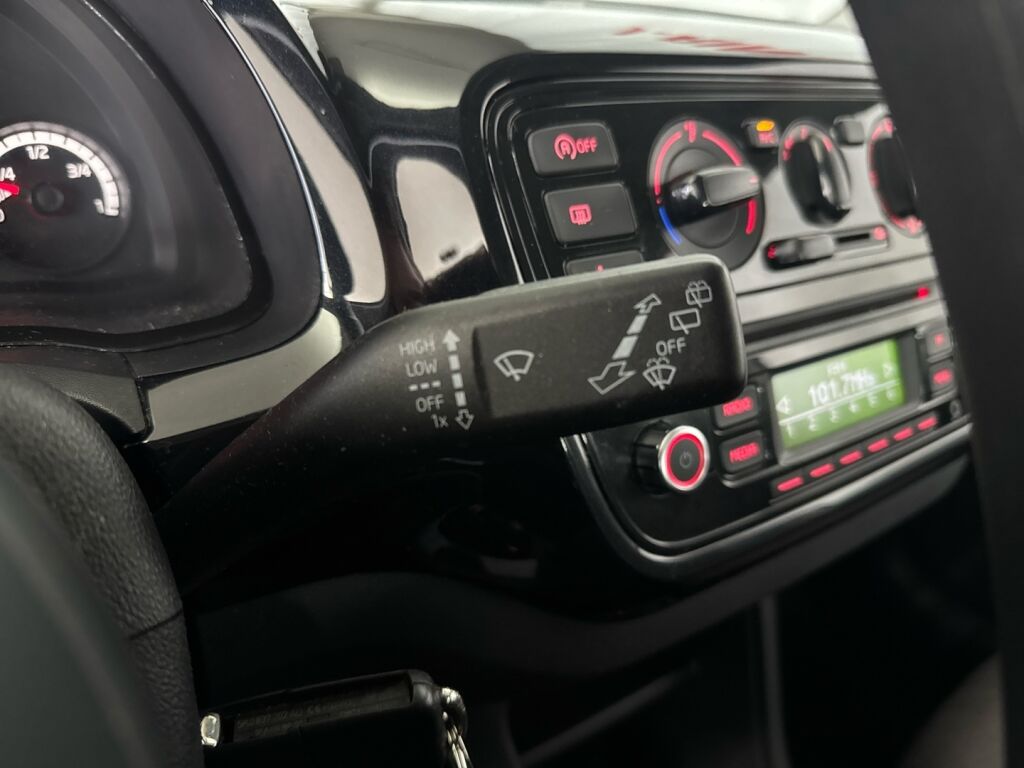 Volkswagen up! 2014 Valkoinen