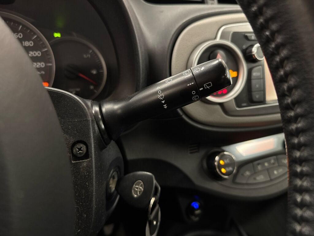 Toyota Yaris 2014 Hopea