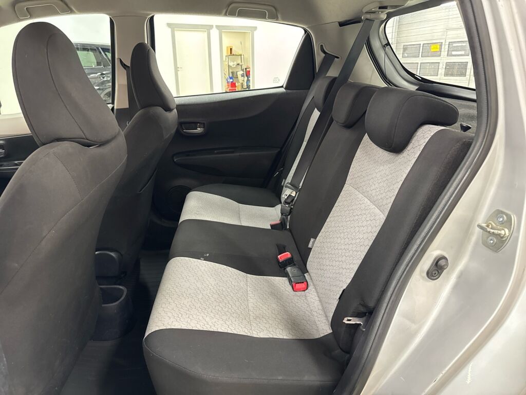 Toyota Yaris 2014 Hopea