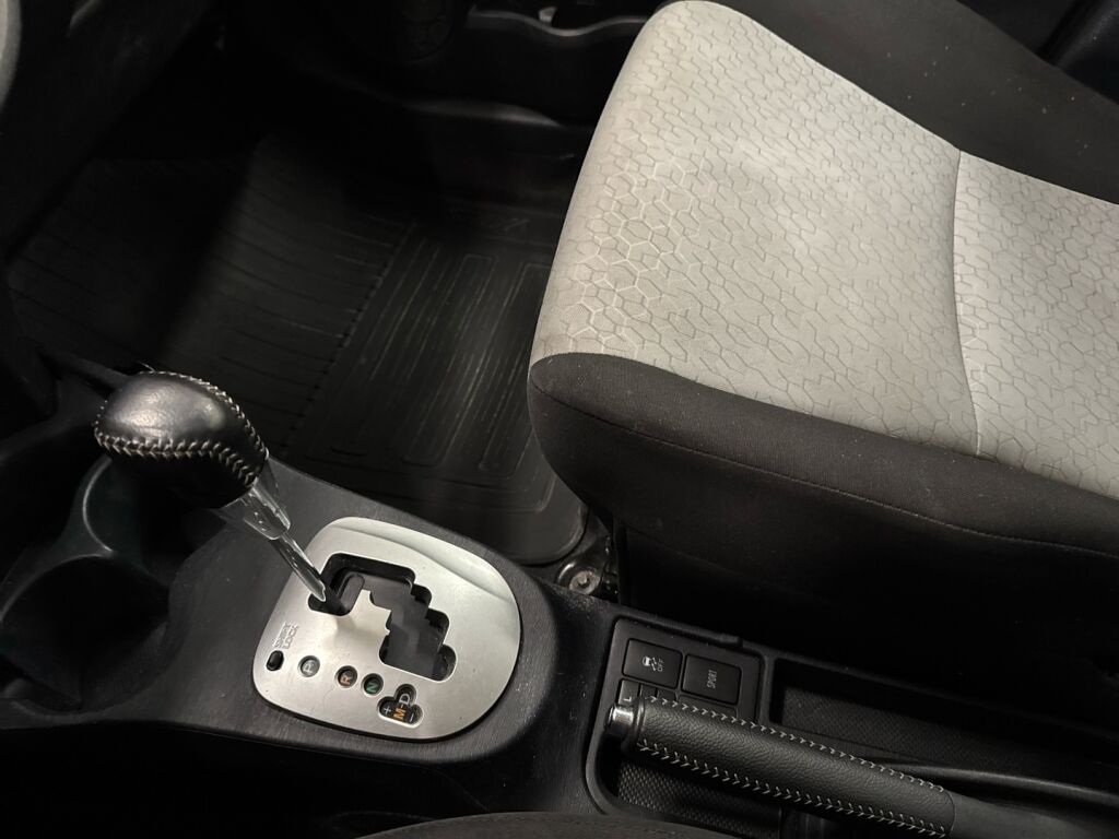 Toyota Yaris 2014 Hopea