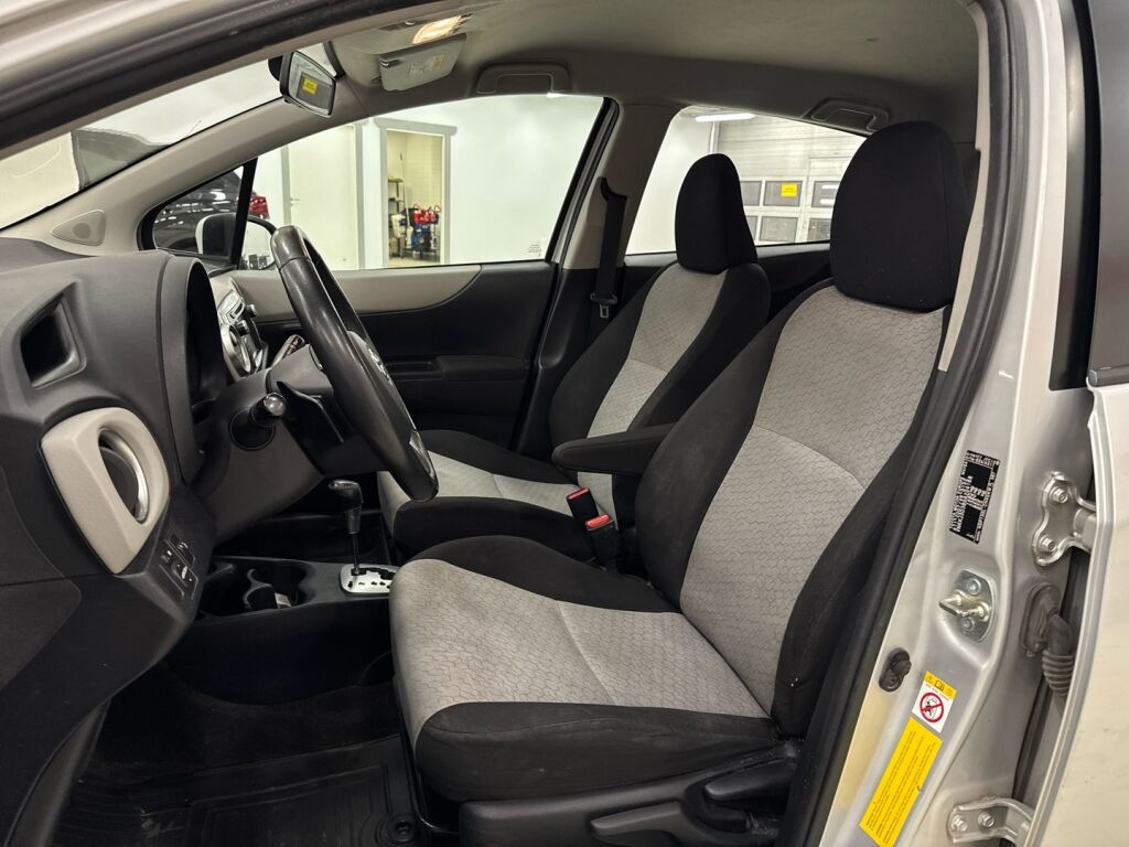 Toyota Yaris 2014 Hopea