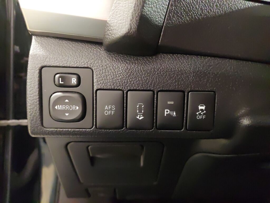 Toyota Auris 2014 Harmaa