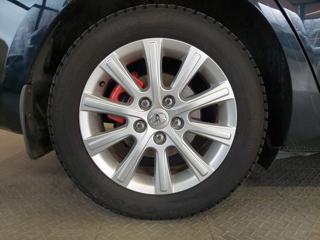 Toyota Auris 2014 Harmaa