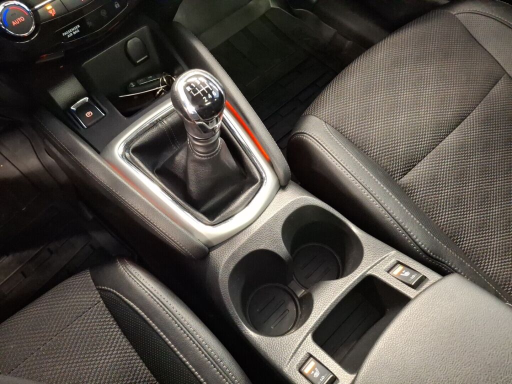 Nissan Qashqai 2014 Violetti