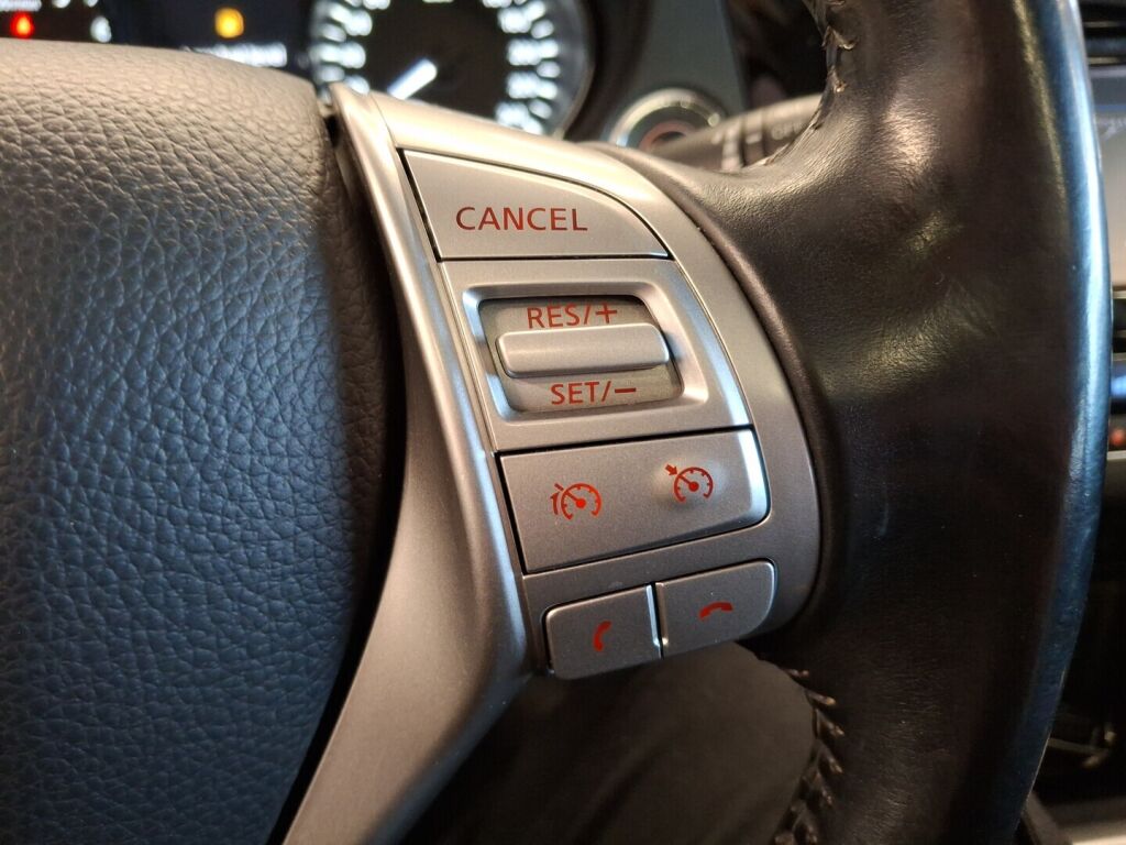 Nissan Qashqai 2014 Violetti