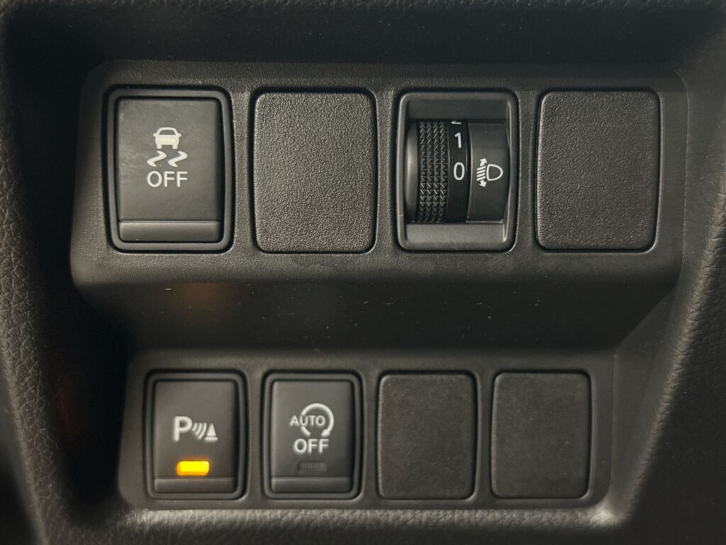 Nissan Qashqai 2014 Musta