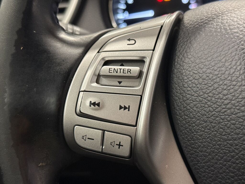 Nissan Qashqai 2014 Musta