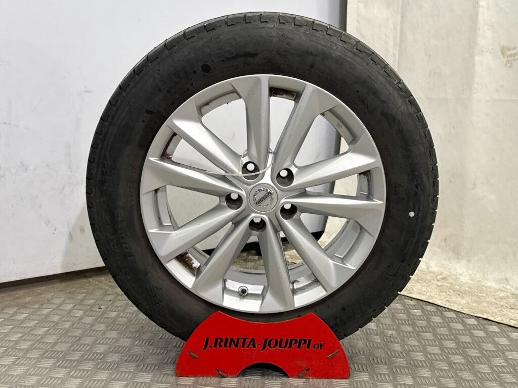 Nissan Qashqai 2014 Musta