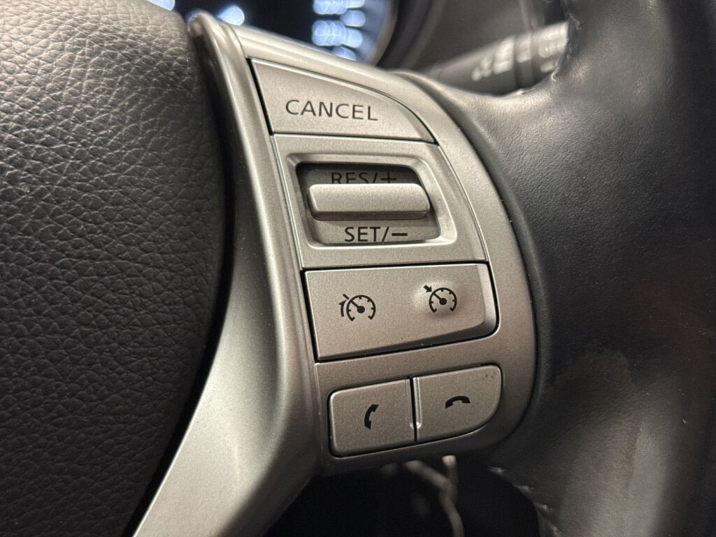 Nissan Qashqai 2014 Musta