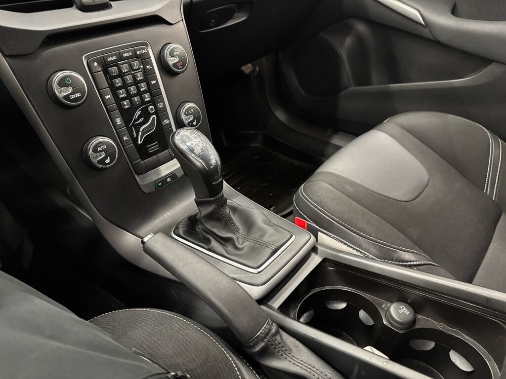 Volvo V40 2014 Harmaa