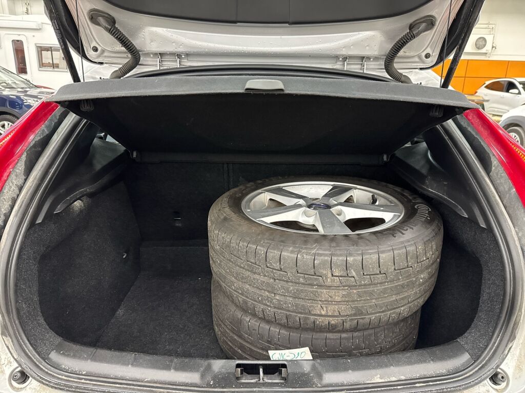 Volvo V40 2014 Harmaa