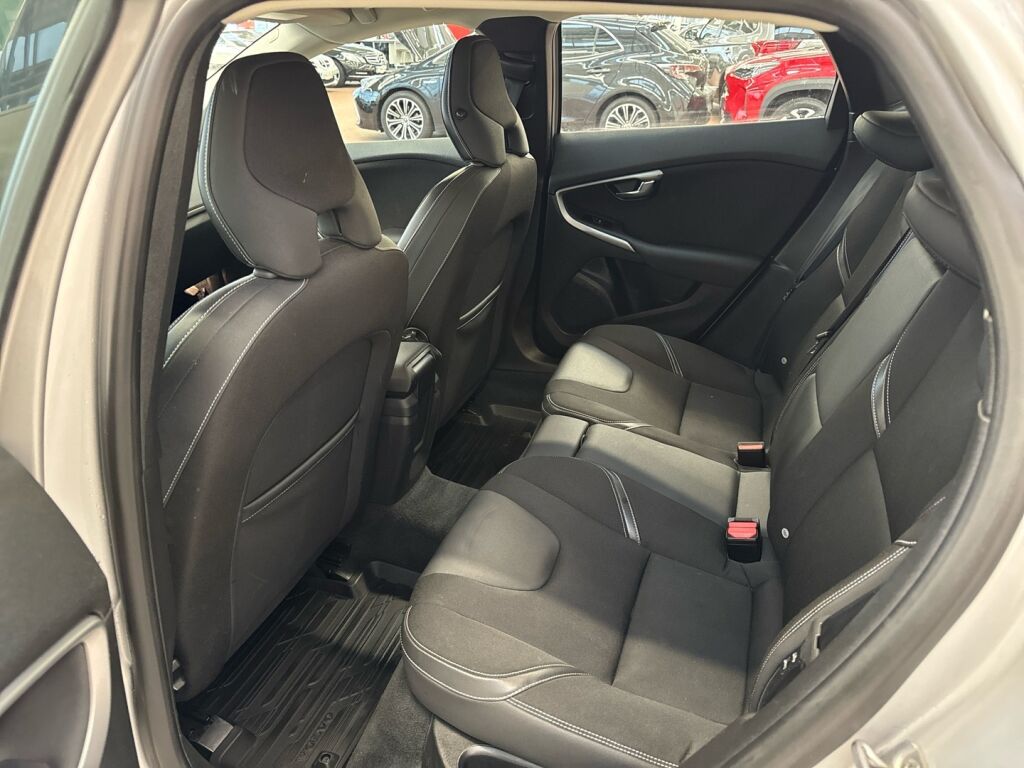 Volvo V40 2014 Harmaa