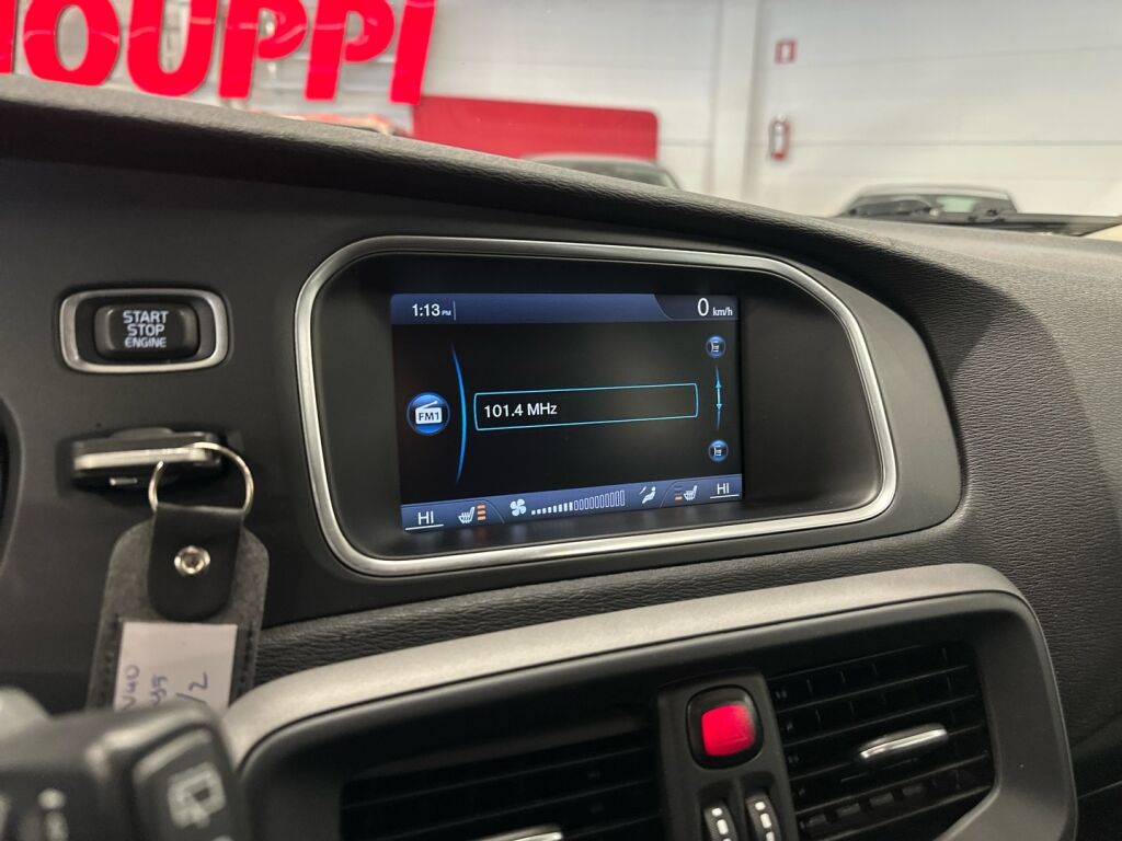 Volvo V40 2014 Musta