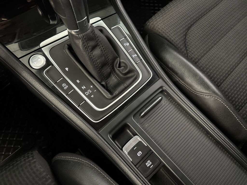 Volkswagen Golf 2014 Sininen