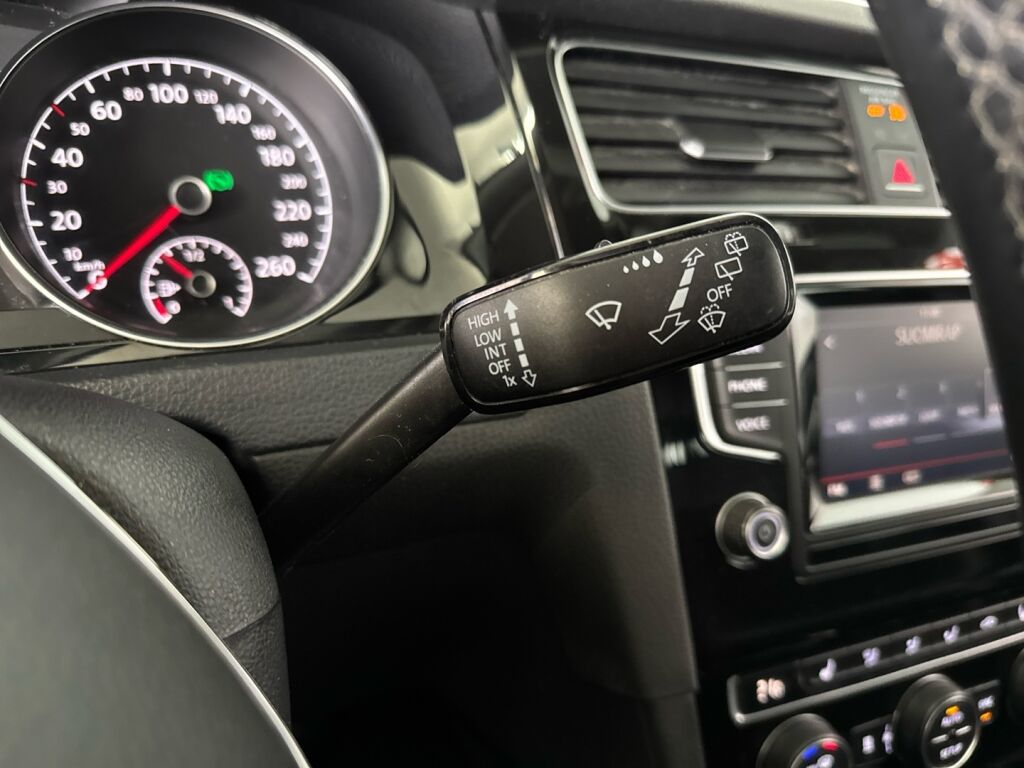 Volkswagen Golf 2014 Sininen