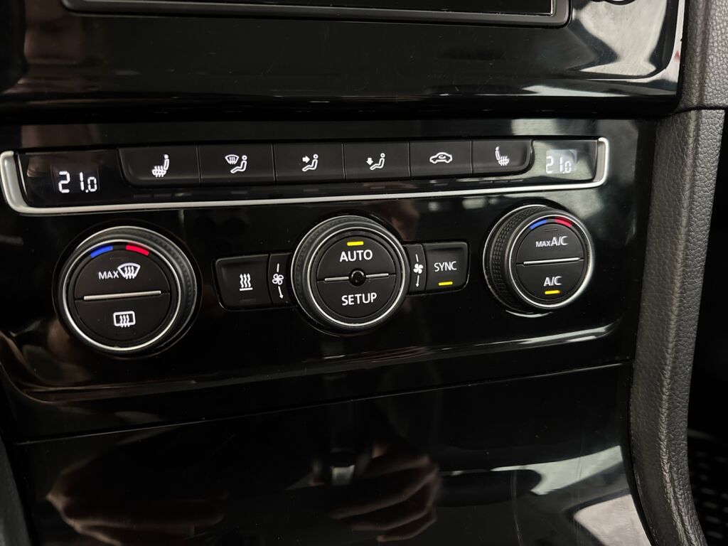 Volkswagen Golf 2014 Sininen