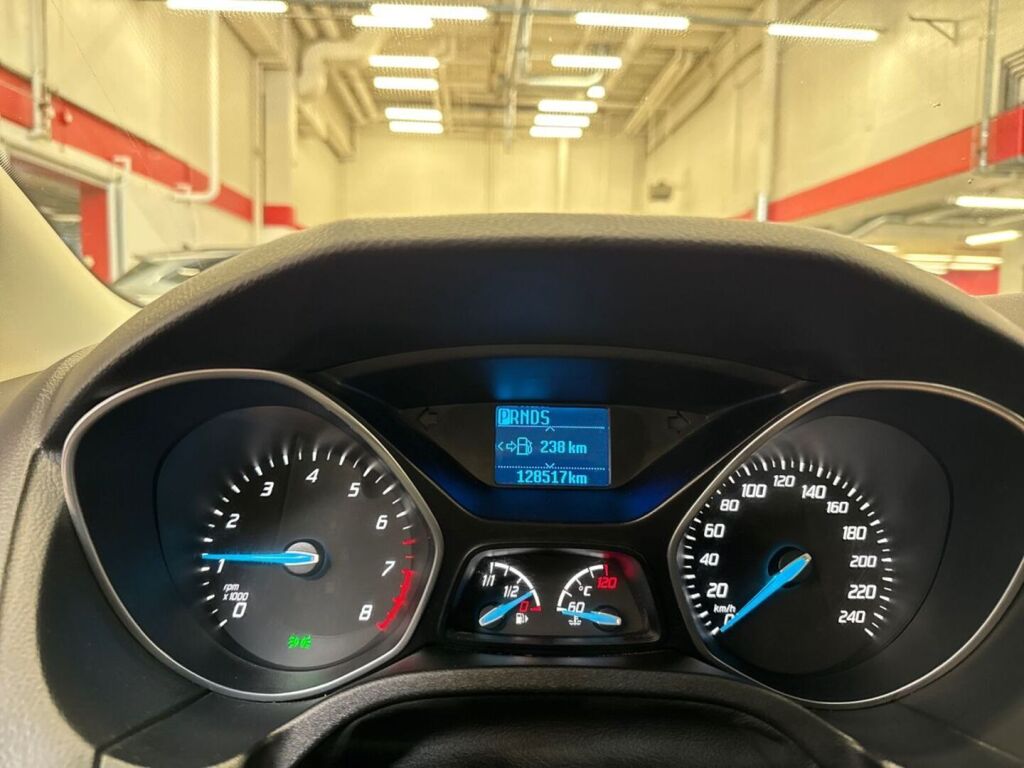 Ford Focus 2014 Sininen
