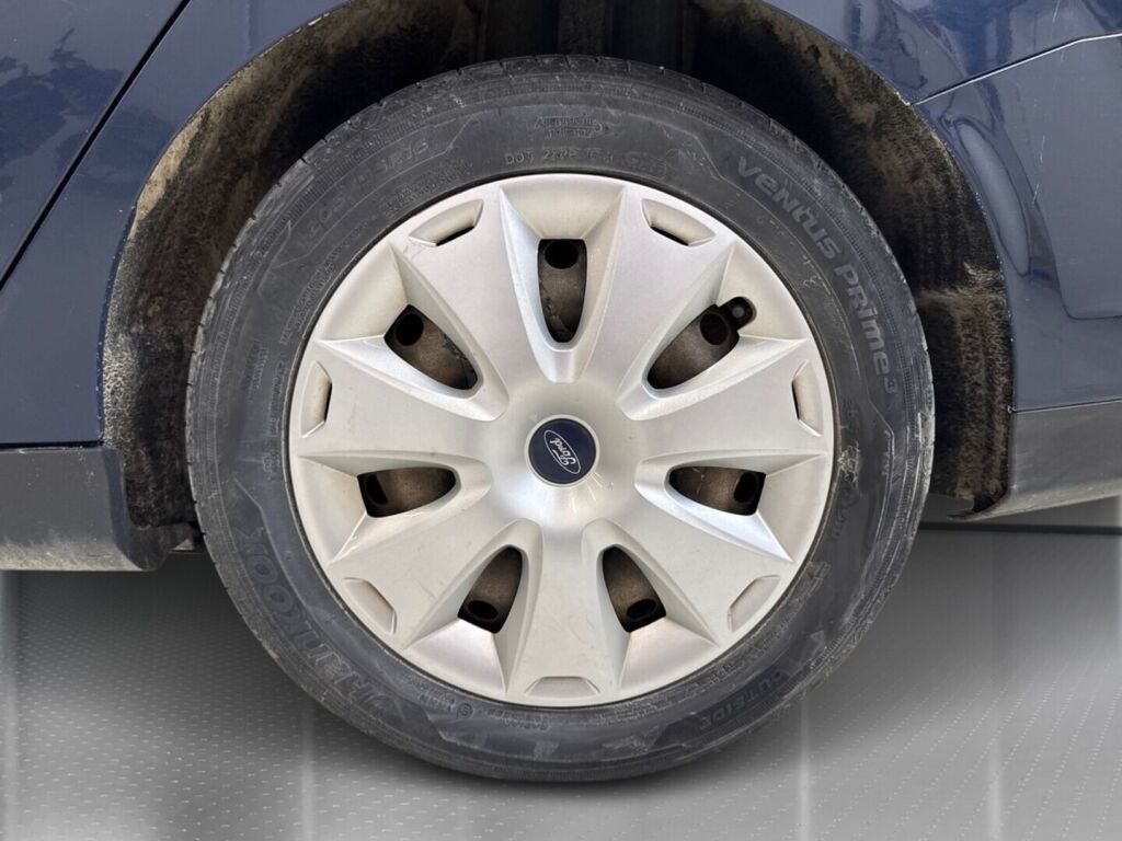 Ford Focus 2014 Sininen