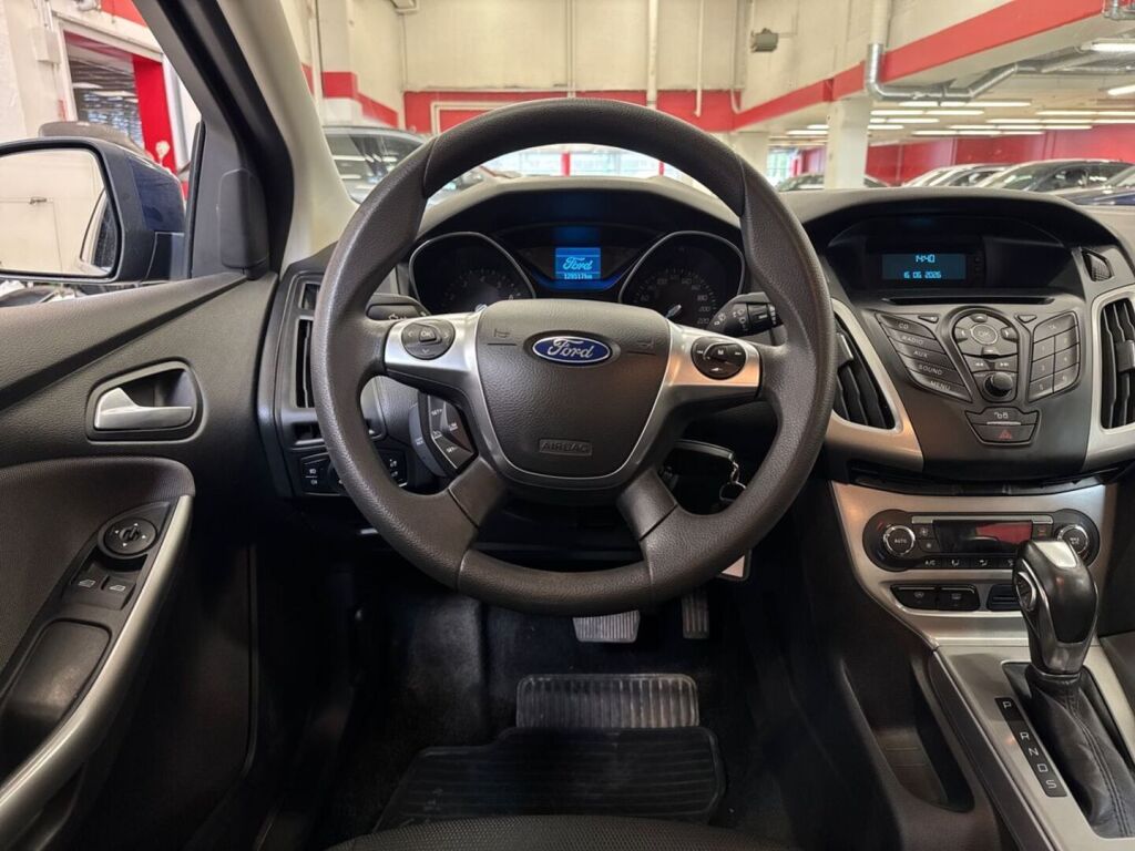 Ford Focus 2014 Sininen