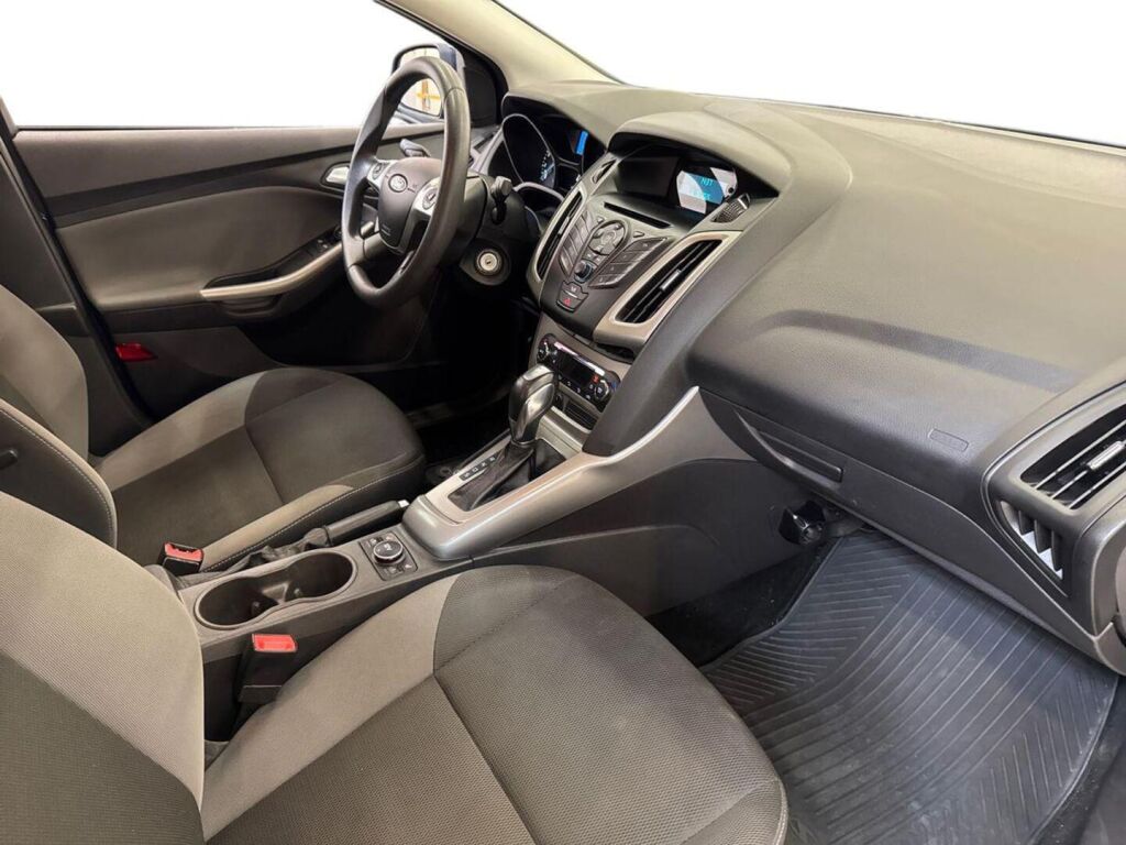 Ford Focus 2014 Sininen