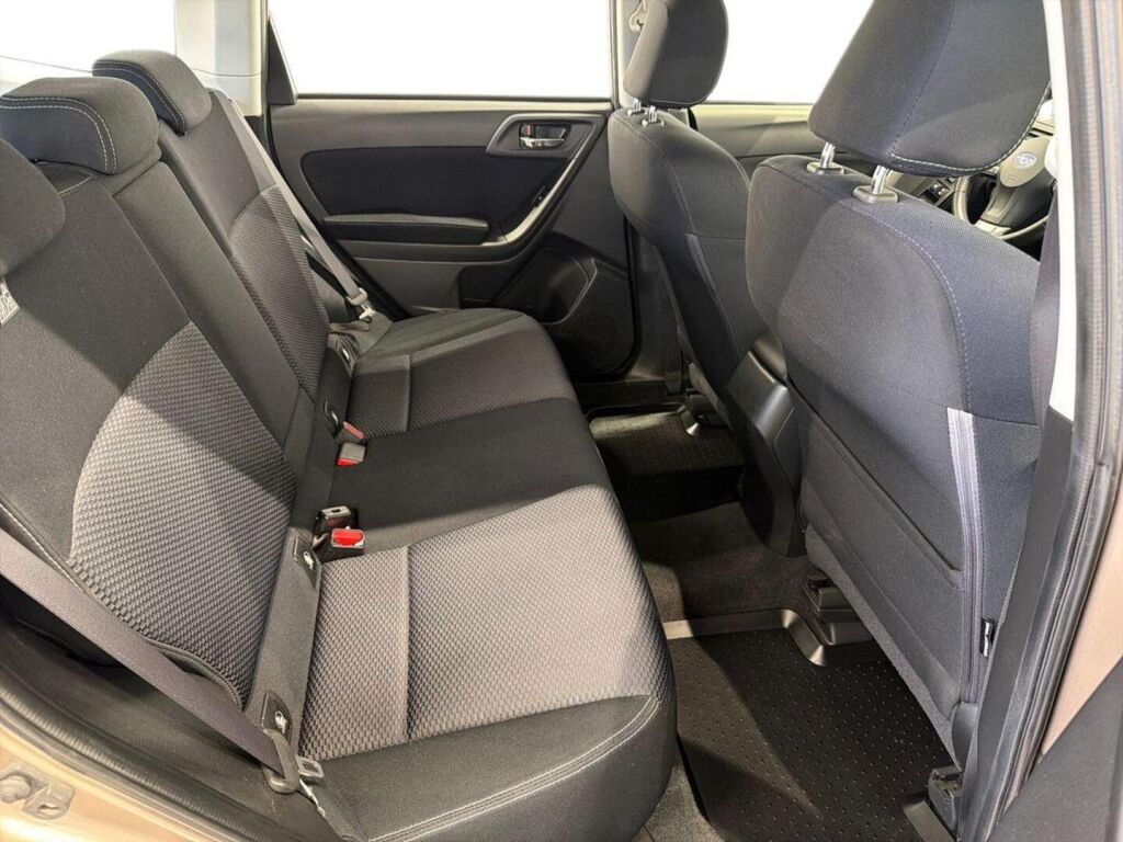 Subaru Forester 2014 Harmaa