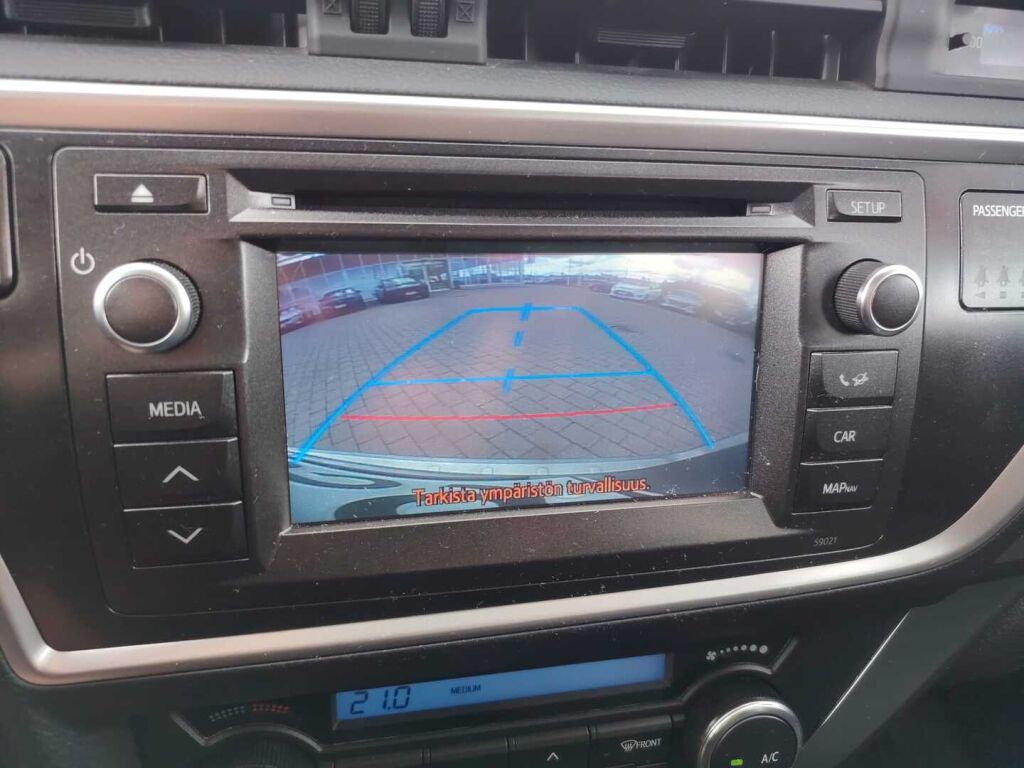 Toyota Auris 2014 Ruskea (beige)