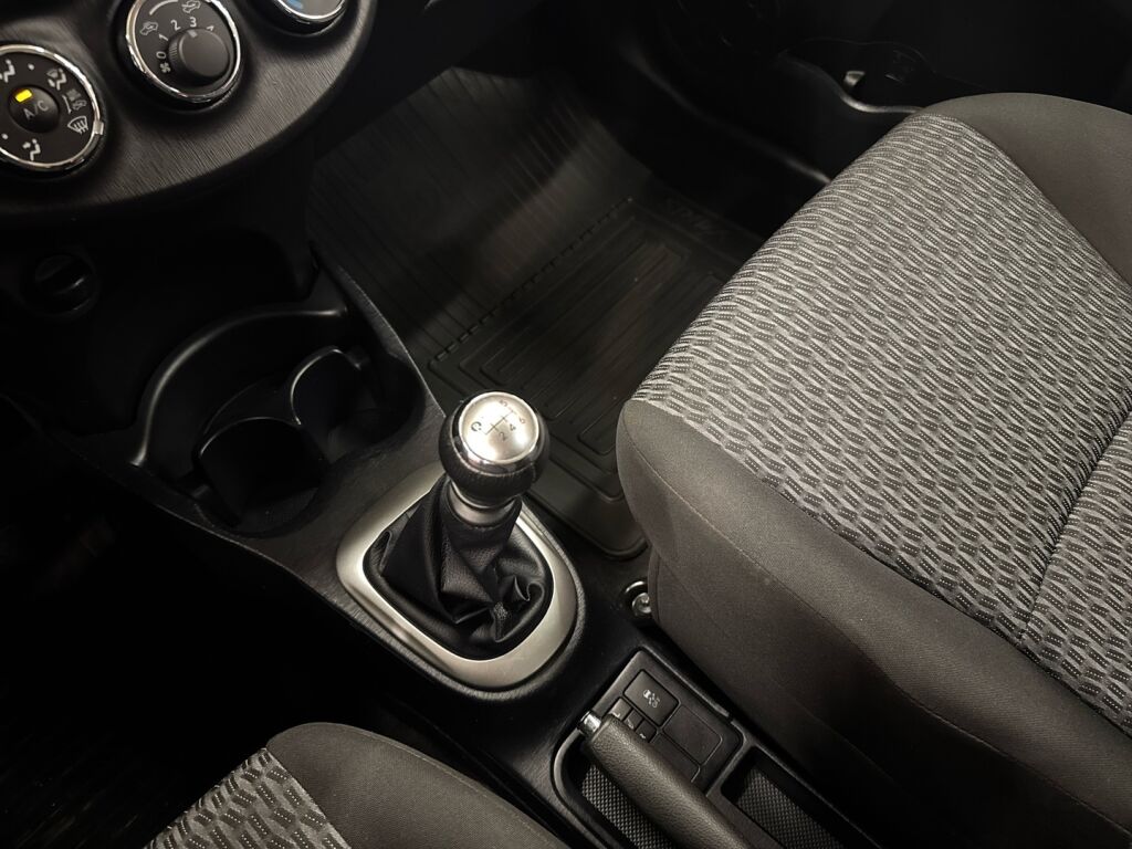 Toyota Yaris 2014 Hopea