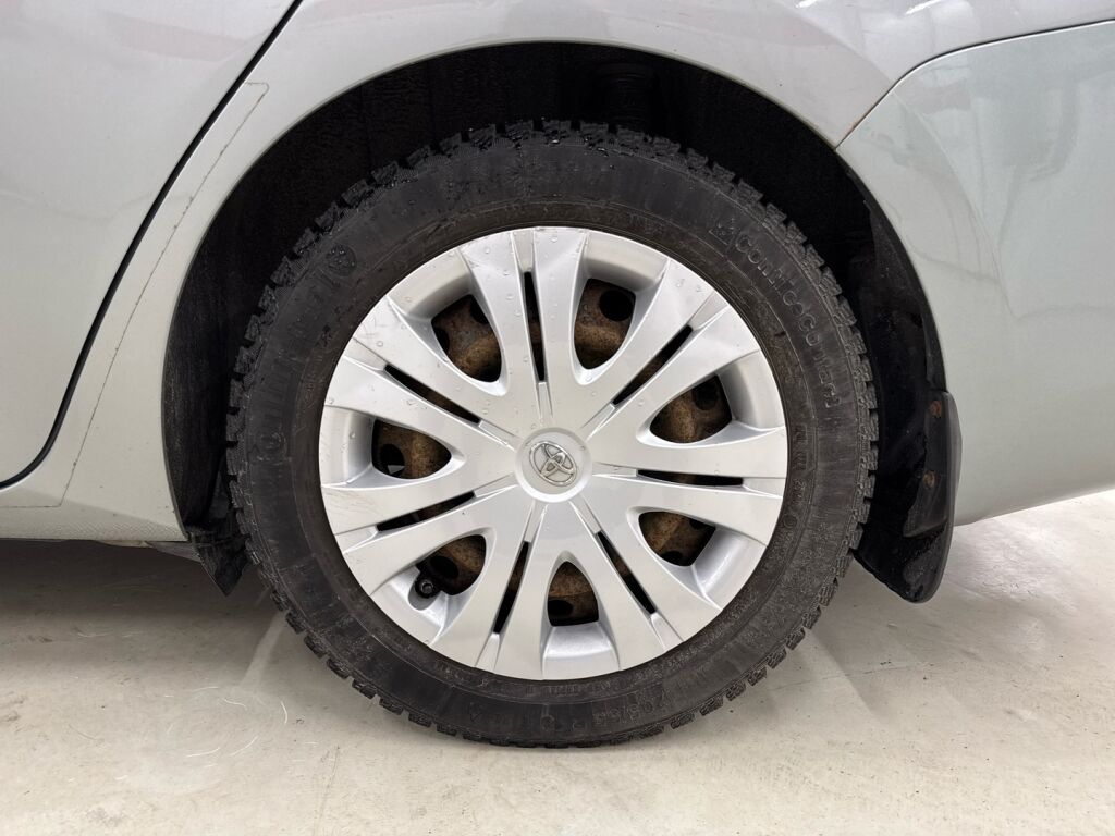 Toyota Auris 2014 Harmaa