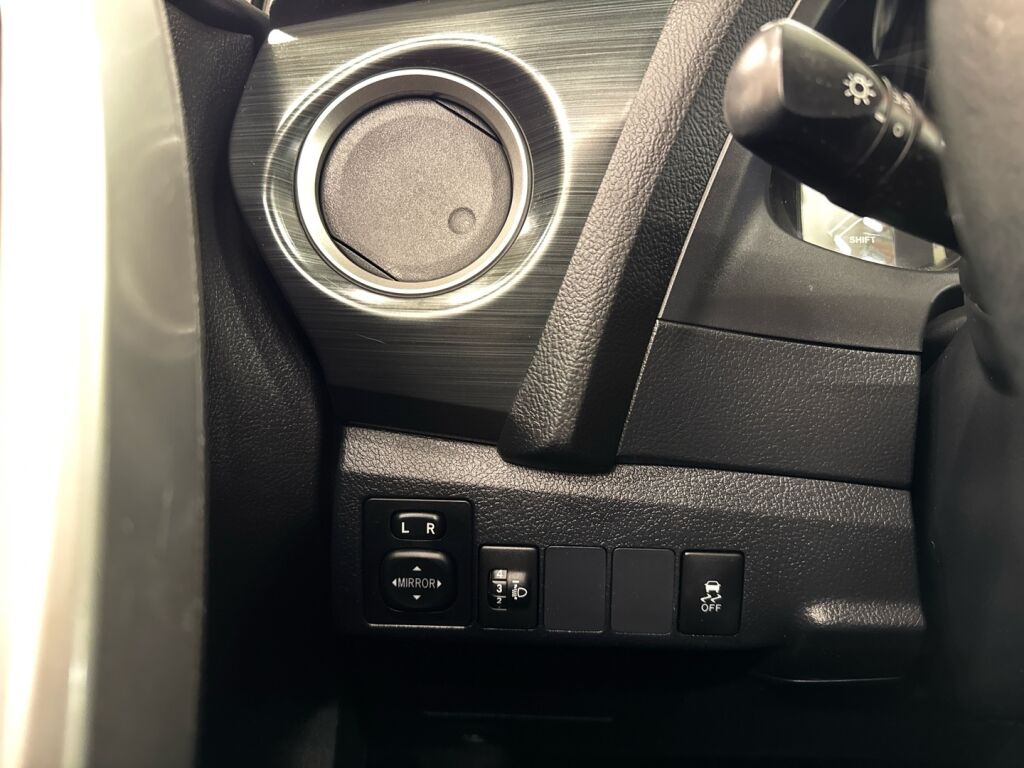 Toyota Auris 2014 Harmaa