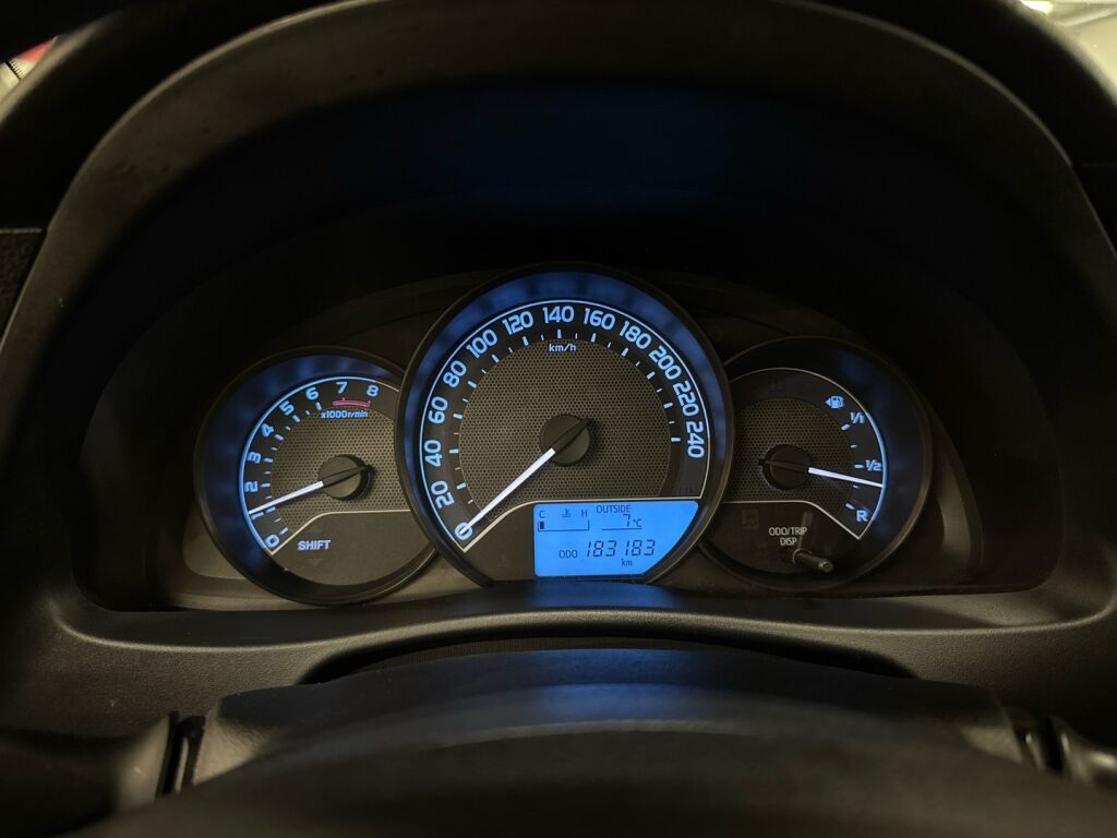 Toyota Auris 2014 Harmaa