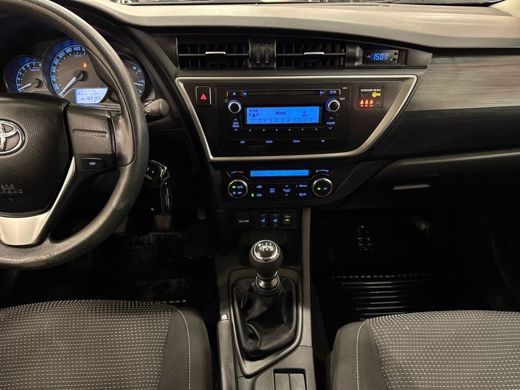 Toyota Auris 2014 Harmaa