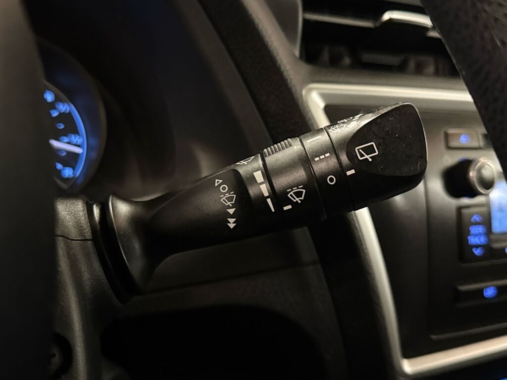 Toyota Auris 2014 Harmaa