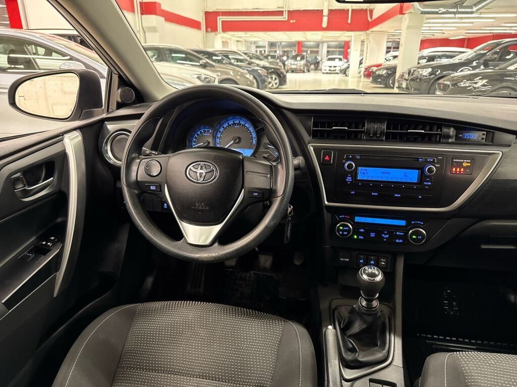 Toyota Auris 2014 Harmaa