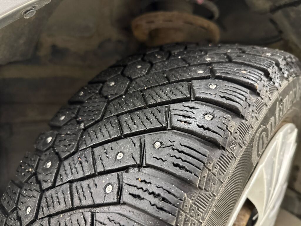 Toyota Auris 2014 Harmaa