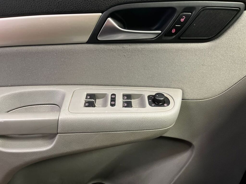 Seat Alhambra 2014 Punainen