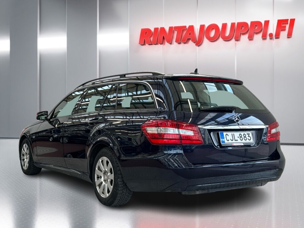 Mercedes-Benz E 2010 Sininen