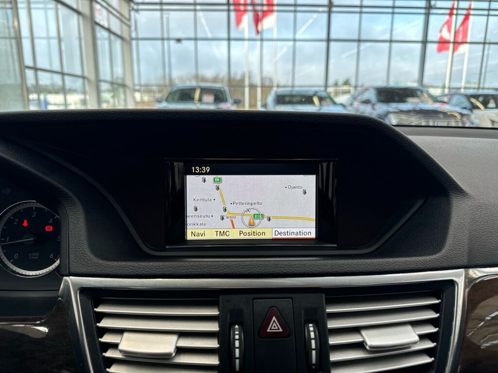 Mercedes-Benz E 2010 Sininen