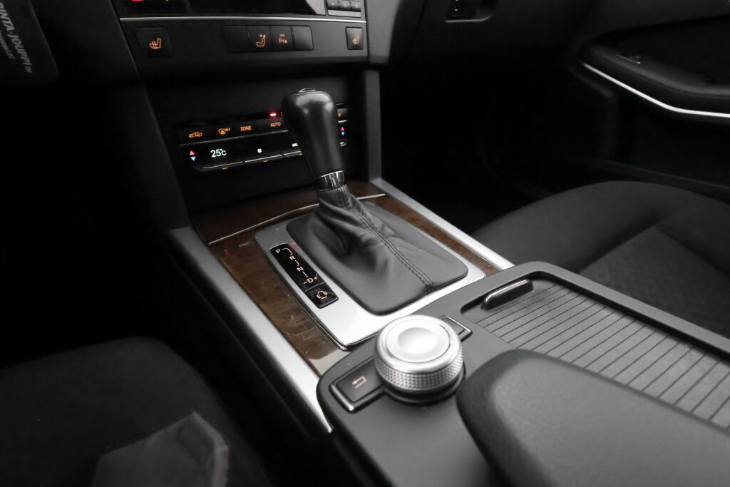 Mercedes-Benz E 2010 Hopea